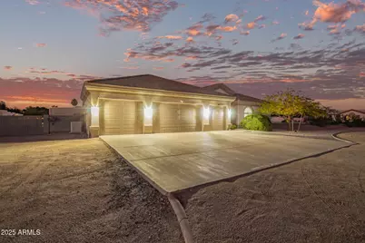 10310 W Avenida Del Sol Street, Peoria, AZ 85383 - Photo 2