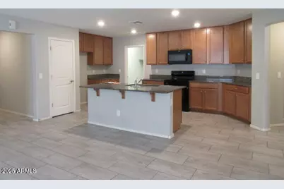 17164 W Straight Arrow Lane, Surprise, AZ 85387 - Photo 2