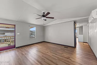 21199 W Escapee Way, Congress, AZ 85332 - Photo 8