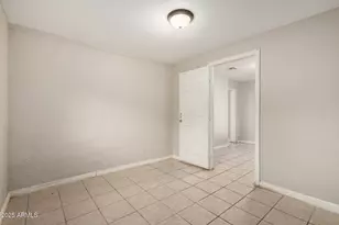 2515 E Adams St, Phoenix, AZ 85034 - Photo 12