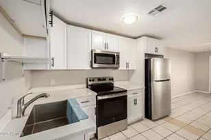 2515 E Adams St, Phoenix, AZ 85034 - Photo 8