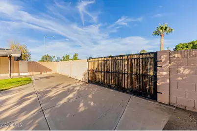 2559 E Elmwood Street, Mesa, AZ 85213 - Photo 28