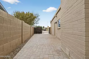 9217 S Kachina Dr, Tempe, AZ 85284 - Photo 52