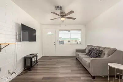 430 E Reizen Drive, Morristown, AZ 85342 - Photo 6