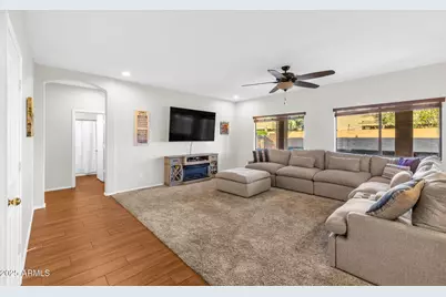 2540 E Misty Willow Lane, Phoenix, AZ 85024 - Photo 10