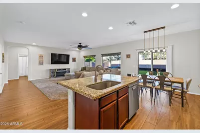 2540 E Misty Willow Lane, Phoenix, AZ 85024 - Photo 4