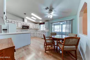 17200 W Bell Rd, Surprise, AZ 85374 - Photo 10