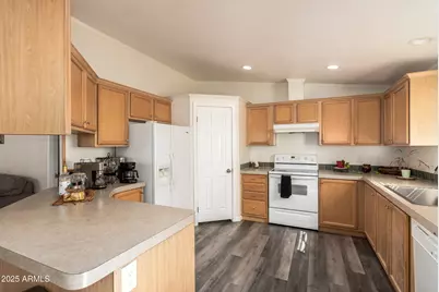 8601 N 103rd Avenue #210, Peoria, AZ 85345 - Photo 8