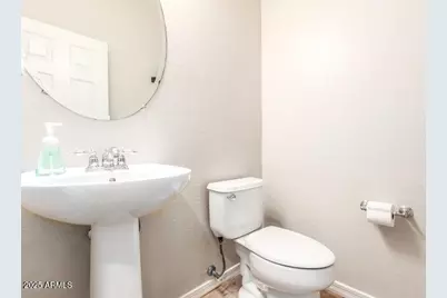 18606 W Sunnyslope Lane, Waddell, AZ 85355 - Photo 10