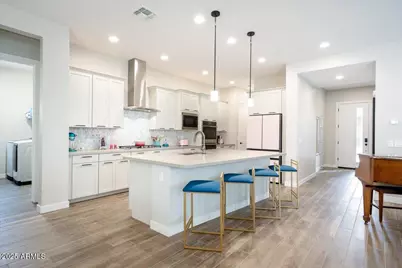 917 E Buist Avenue, Phoenix, AZ 85042 - Photo 6