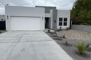 2826 N 28th Pl, Phoenix, AZ 85008 - Photo 1