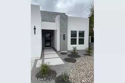 2826 N 28th Place, Phoenix, AZ 85008 - Photo 2