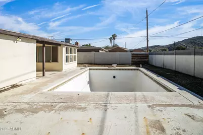 2309 W Wood Drive, Phoenix, AZ 85029 - Photo 32