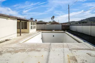 2309 W Wood Dr, Phoenix, AZ 85029 - Photo 32