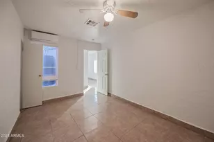 2537 E Willetta St, Phoenix, AZ 85008 - Photo 14