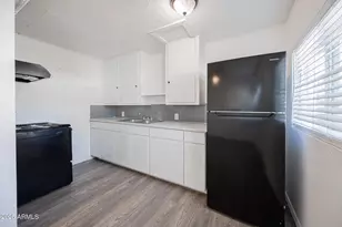2537 E Willetta St, Phoenix, AZ 85008 - Photo 4