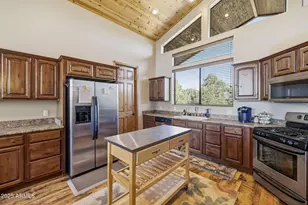 2276 Thunderbird Way, Overgaard, AZ 85933 - Photo 10