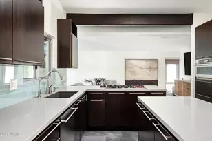 3127 N 60th St, Phoenix, AZ 85018 - Photo 10