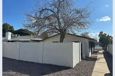 2532 W Morten Avenue #A, Phoenix, AZ 85051 - Photo 4