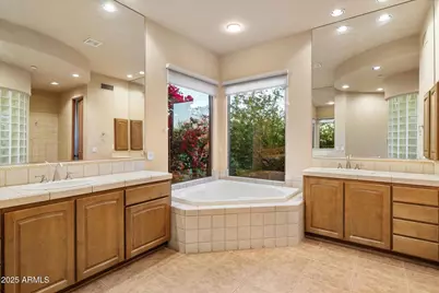 9516 E Monument Drive, Scottsdale, AZ 85262 - Photo 28