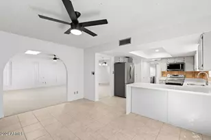 6105 N 12th Wy, Phoenix, AZ 85014 - Photo 12