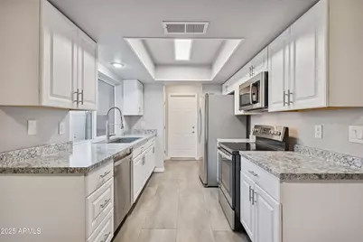 7208 W Medlock Drive, Glendale, AZ 85303 - Photo 6