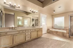 1007 E Secretariat Dr, Tempe, AZ 85284 - Photo 20