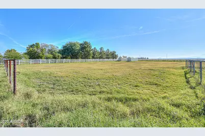 48217 W Quail Run Way #8, Maricopa, AZ 85139 - Photo 32