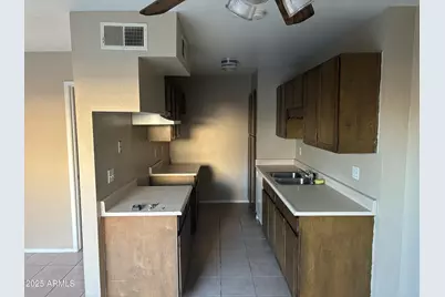 5919 W Golden Lane, Glendale, AZ 85302 - Photo 4