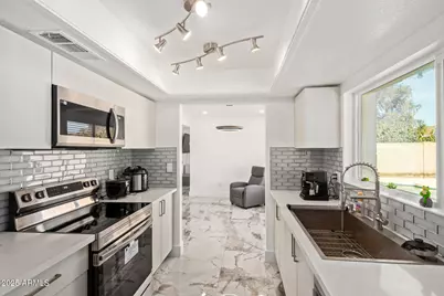 5704 W Purdue Circle, Glendale, AZ 85302 - Photo 14