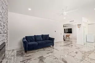 5704 W Purdue Cir, Glendale, AZ 85302 - Photo 10