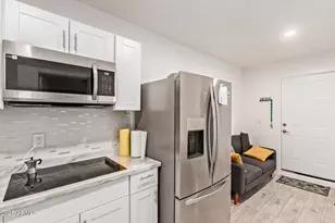 5704 W Purdue Cir, Glendale, AZ 85302 - Photo 40