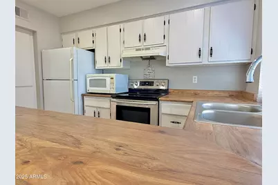 924 S Casitas Drive #C, Tempe, AZ 85281 - Photo 8