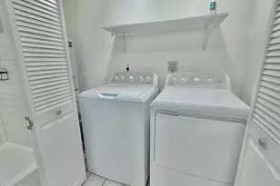 924 S Casitas Dr, Tempe, AZ 85281 - Photo 20