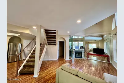 10255 N 12th Place #3, Phoenix, AZ 85020 - Photo 2