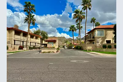 10255 N 12th Place #3, Phoenix, AZ 85020 - Photo 22