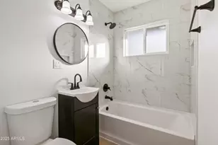 2621 N 14th St, Phoenix, AZ 85006 - Photo 16