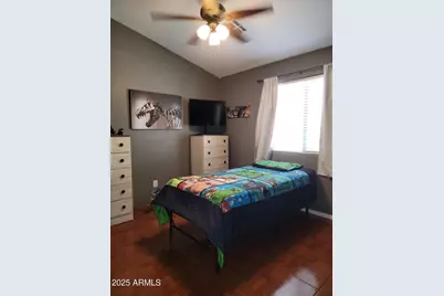 1124 W Nancy Lane, Phoenix, AZ 85041 - Photo 10