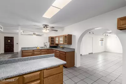 2828 N 72nd Avenue, Phoenix, AZ 85035 - Photo 12