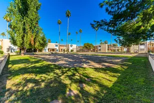 7126 N 19th Ave, Phoenix, AZ 85021 - Photo 32