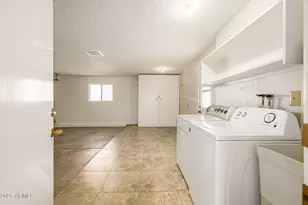 10461 W Sutters Gold Ln, Sun City, AZ 85351 - Photo 12