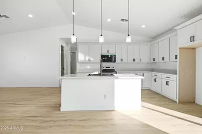 32933 W Elwood Street, Tonopah, AZ 85354 - Photo 4