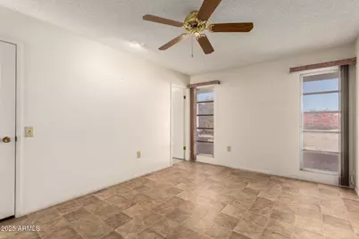 11046 W Campana Drive, Sun City, AZ 85351 - Photo 14