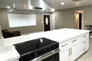 14801 N Agua Fria Dr, Sun City, AZ 85351 - Photo 8