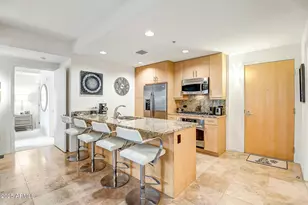 7121 E Rancho Vista Dr, Scottsdale, AZ 85251 - Photo 10