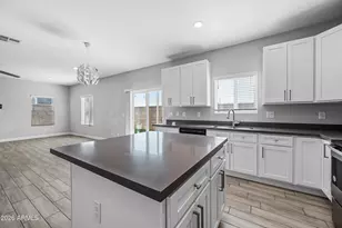 1013 E Odeum Ln, Phoenix, AZ 85040 - Photo 12