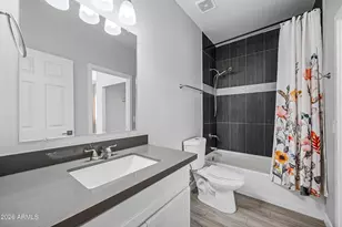 1013 E Odeum Ln, Phoenix, AZ 85040 - Photo 24