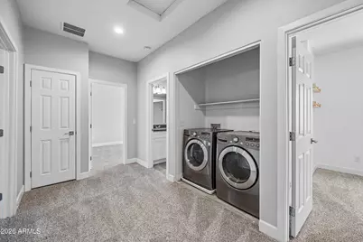 1013 E Odeum Lane, Phoenix, AZ 85040 - Photo 14