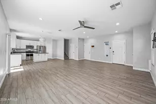 1013 E Odeum Ln, Phoenix, AZ 85040 - Photo 4