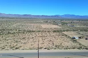 1152 S Colorado Rd, Golden Valley, AZ 86413 - Photo 1